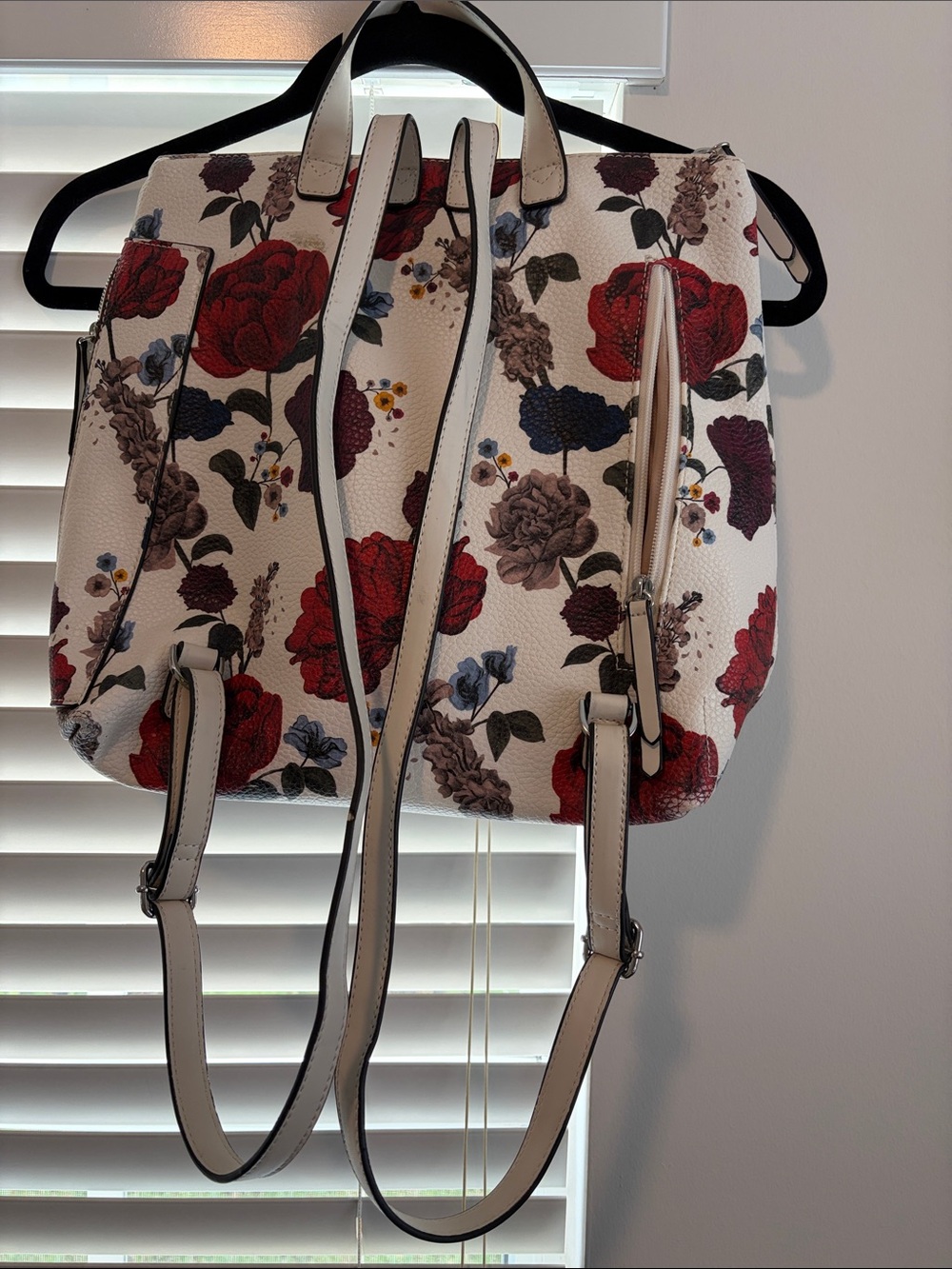 Beautiful Laptop/Backpack - Floral - Picture 4 of 5